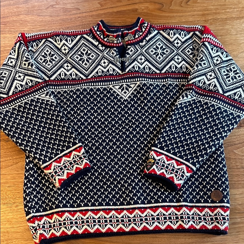 Dale of Norway Navy and Red Crewneck Sweater Gore Tex